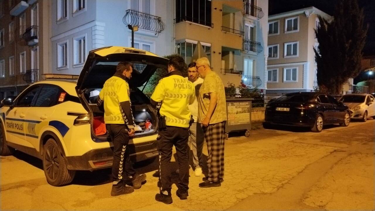 Bursa'nın İnegöl ilçesinde, park halindeki araca çarpan alkollü sürücünün ehliyetine