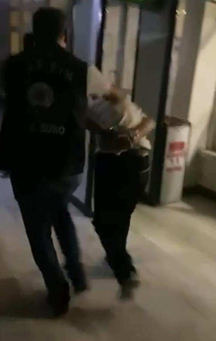 Bursa’da aranan 4 firari yakalandı 3 bursada aranan 4 firari yakalandi dddb5c5afd2d