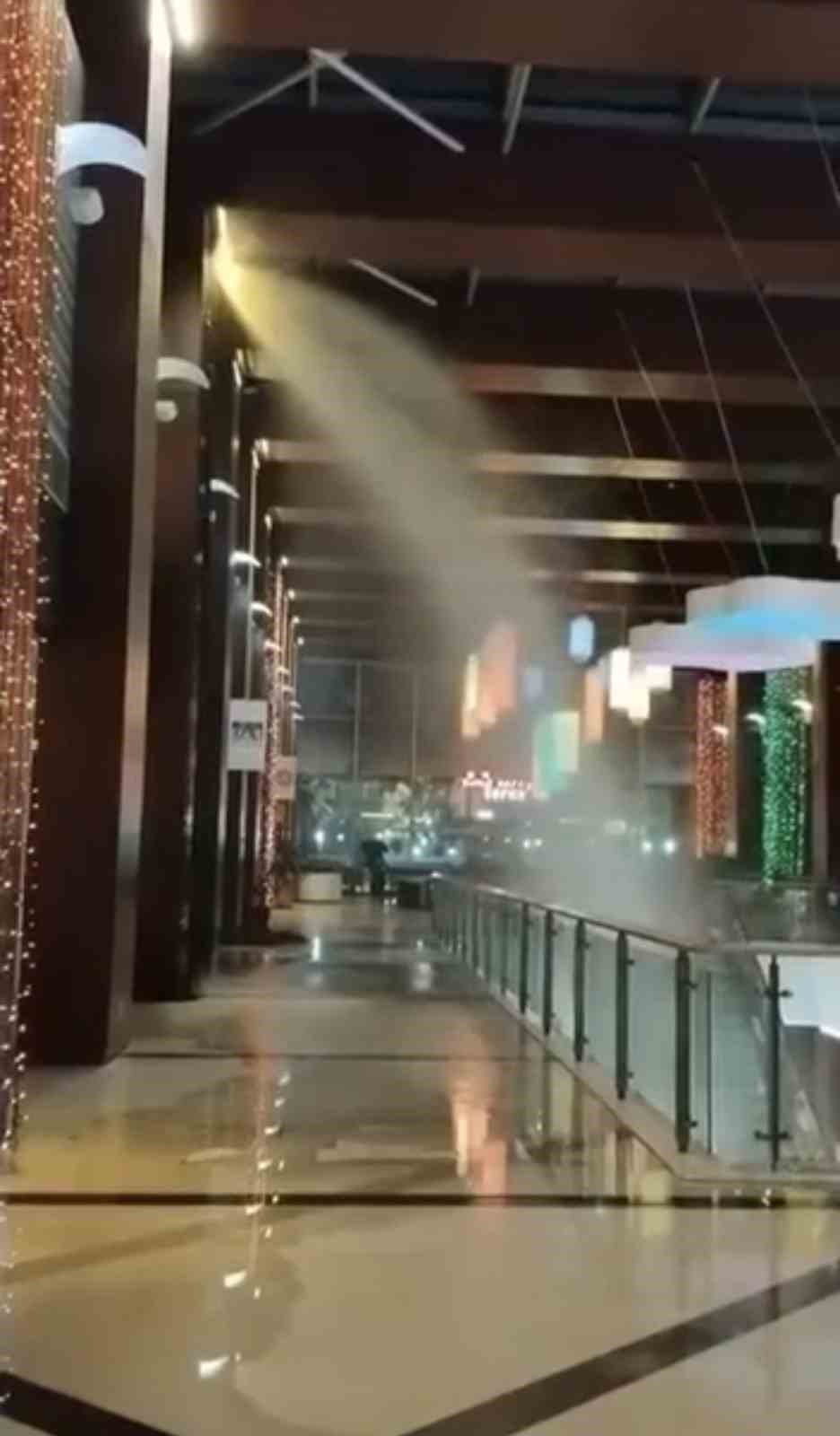 Bursa’da AVM'de panik 1 bursada avmde panik 5562cff01e0e