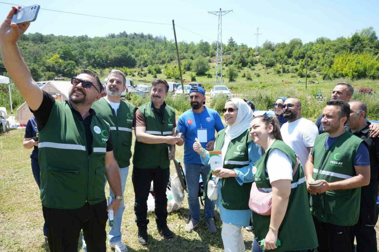 bursada bin kisilik genclik kampi 03f54eb06245