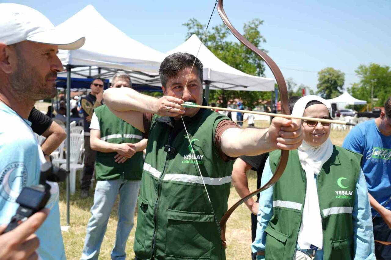 bursada bin kisilik genclik kampi 4b183a6378c0