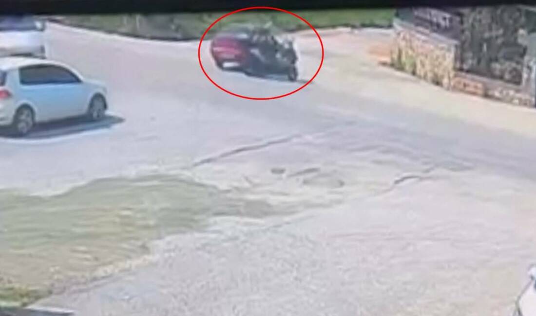 Bursa’da bir kaza daha! O anlar kamerada Bursa'nın İnegöl ilçesinde otomobil ile çarpışan motosikletin sürücüsü İsmail T.