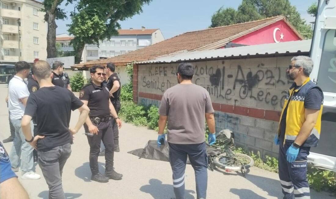 Bursa’da bisikletten düşen yaşlı adam öldü Bursa'nın İnegöl ilçesinde bisikletten düşen kişi hayatını kaybetti.