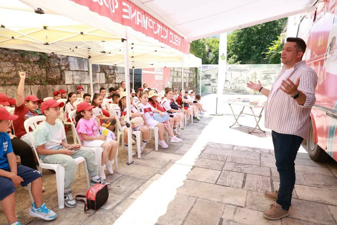 Bursa'da çocuklara kitap ve tarih aşısı 3 bursada cocuklara kitap ve tarih asisi 2c800314bd5a