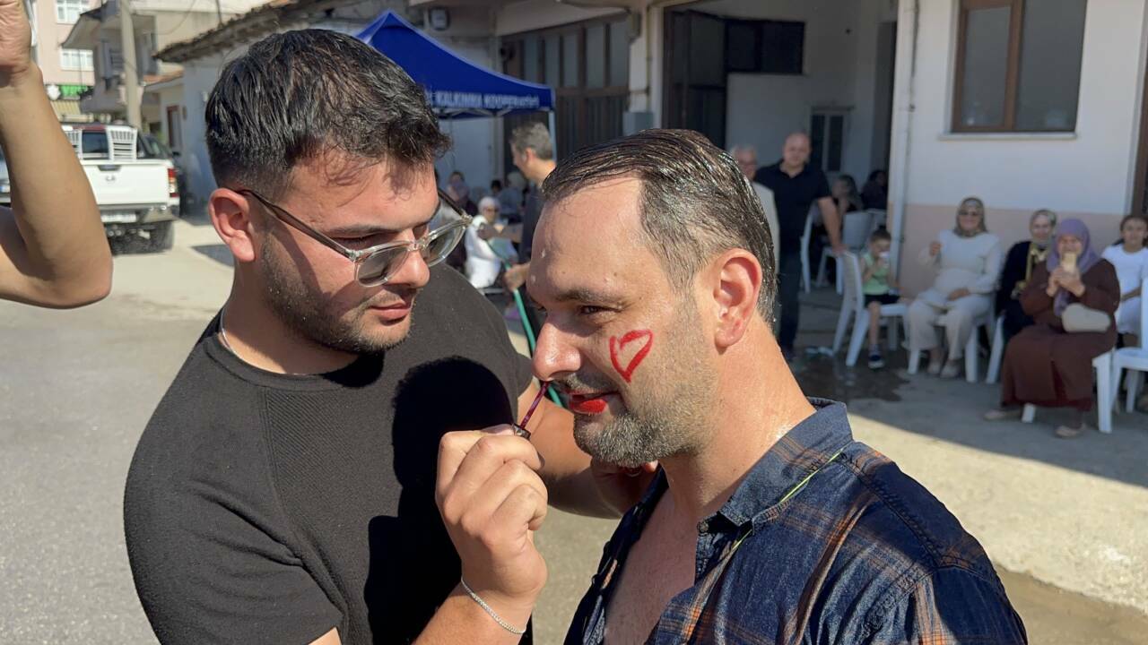 bursada damada iskence gibi eglence neler yapmadilar ki da5af58d23c4