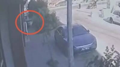 Bursa’da ehliyetsiz olduğu öne sürülen gencin babasına ait otomobili izinsiz