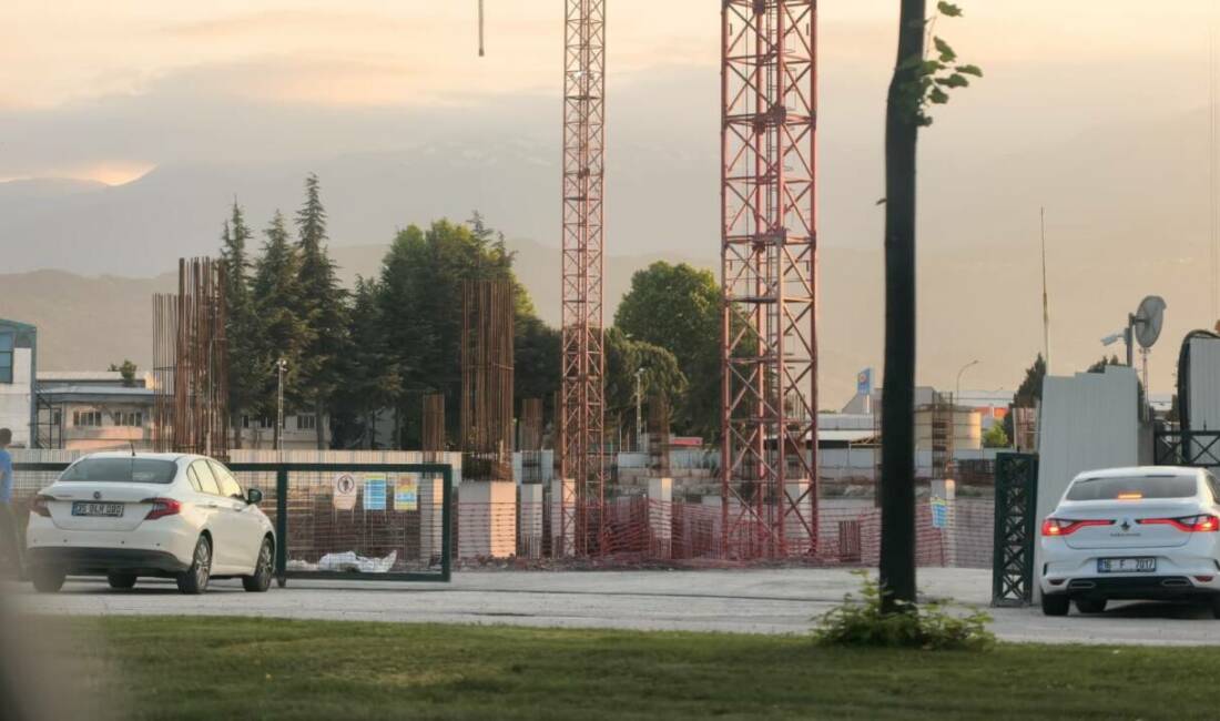 Bursa’da fabrika inşaatında iş kazası Bursa'nın İnegöl ilçesinde yapımı devam eden fabrika inşaatında çalışan Murat