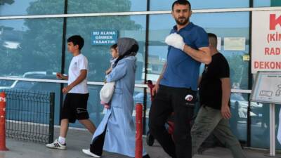 Bursa’nın İnegöl ilçesinde elini makineye kaptıran işçinin parmağı koptu.