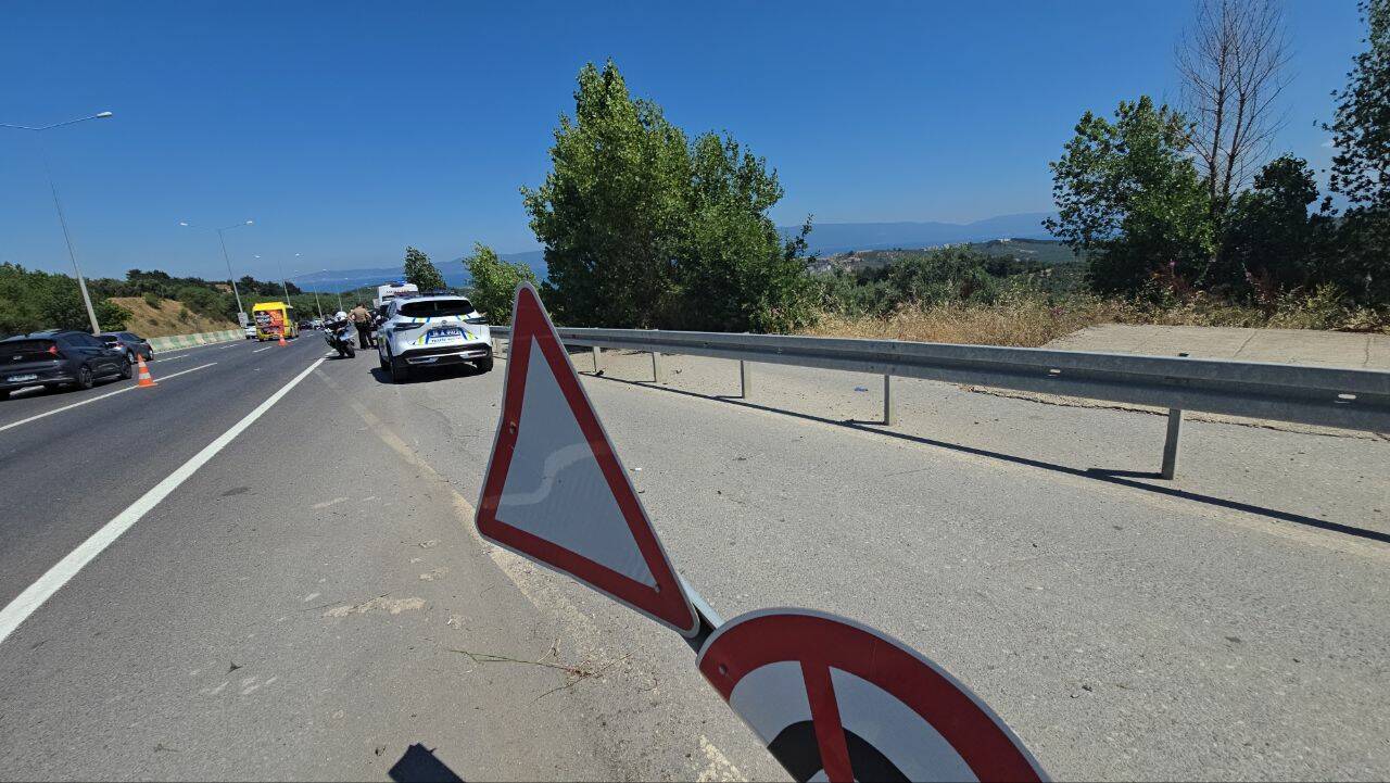 bursada feci kaza bariyerlere carpip b6ecec6b0159