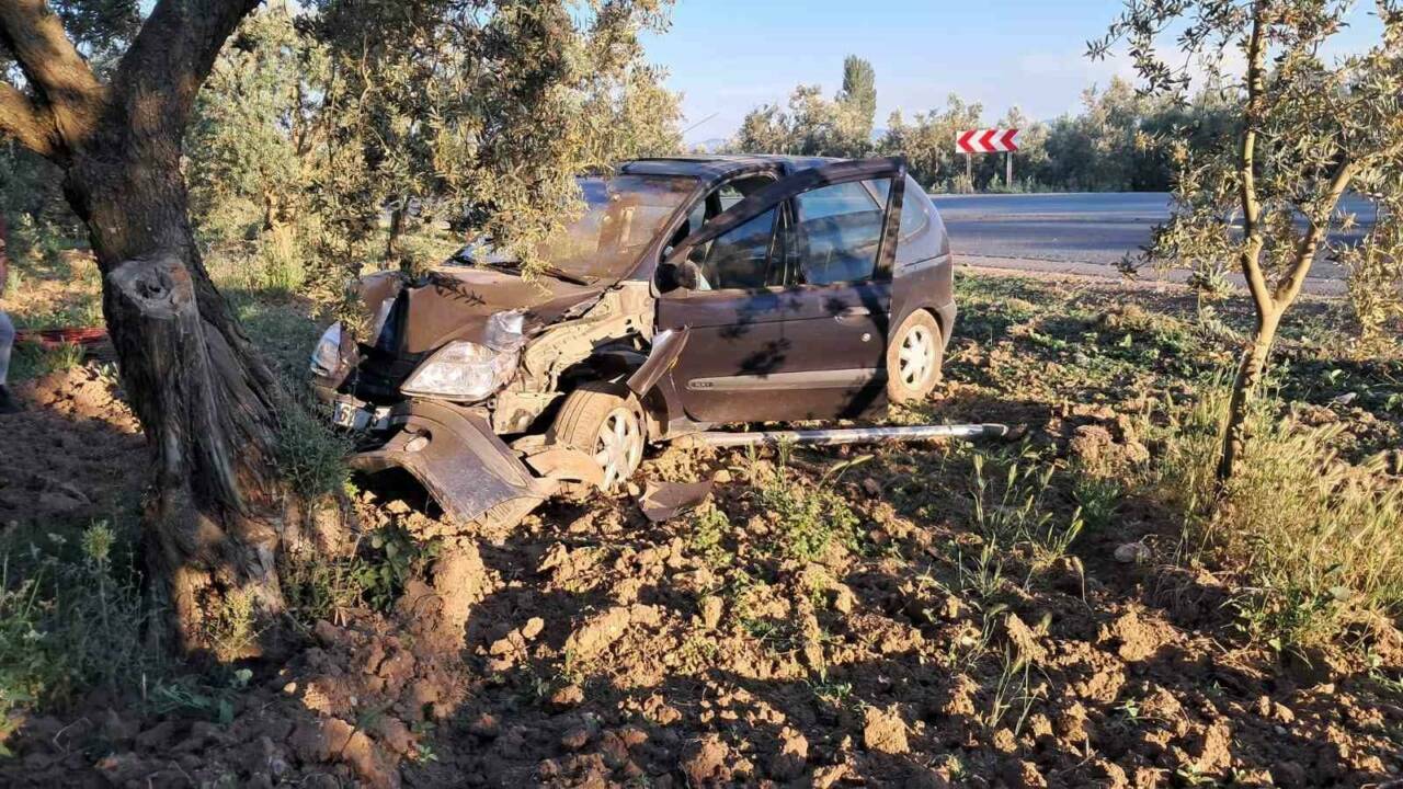 Bursa'da feci kaza! Burnu bile kanamadan kurtuldu 2 bursada feci kaza burnu bile kanamadan kurtuldu 131dff88b12a