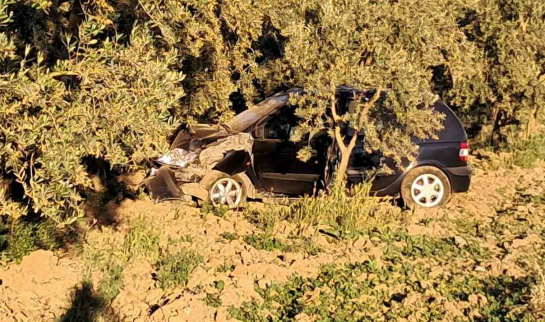 Bursa’da feci kaza! Burnu bile kanamadan kurtuldu Bursa’nın İznik ilçesinde kontrolden çıkan otomobilin ağaca çarptığı kazada sürücü,