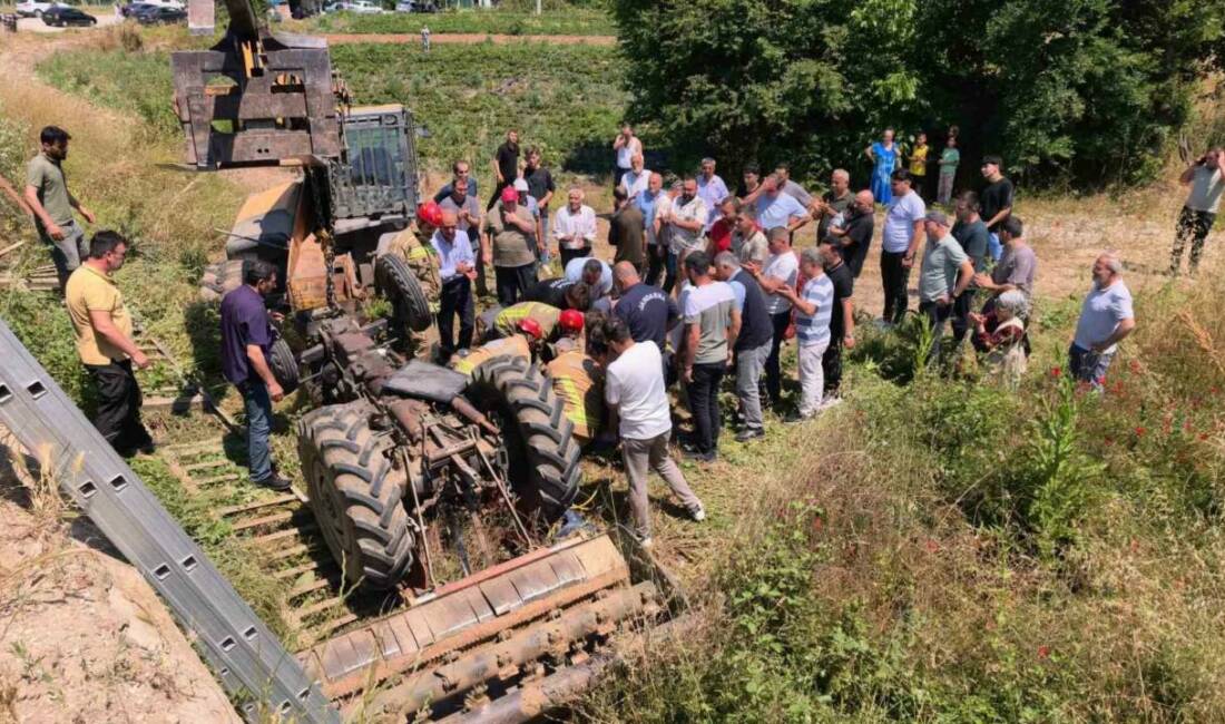 Bursa’da feci kaza! Kontrolden çıkıp köprüden uçtu Bursa’da kontrolden çıkan traktörün köprüden aşağı düşmesiyle altında kalan sürücü,