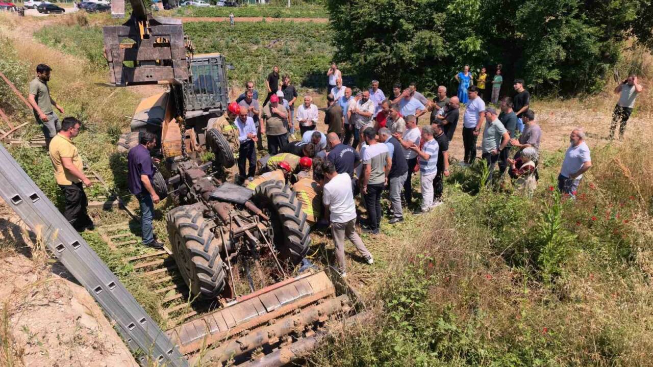 bursada feci kaza kontrolden cikip kopruden uctu b4b6e515d9b1