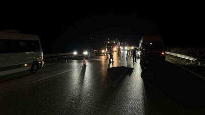 Bursa’da iddiaya göre otobanda karşıdan karşıya geçmeye çalışan şahsa, seyir