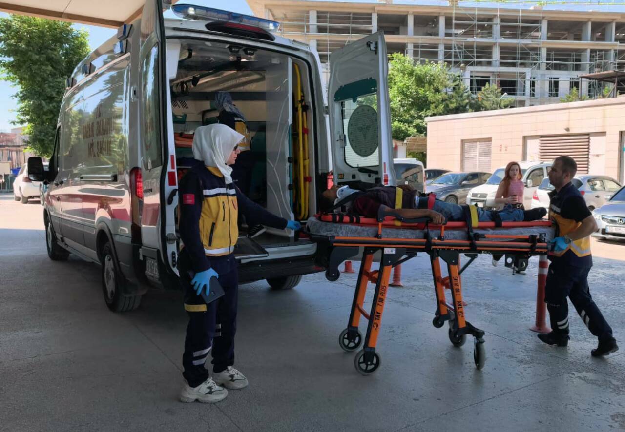 Bursa'da feci kaza! Üzerinden geçti... 3 bursada feci kaza uzerinden gecti 1eb3bdd54214