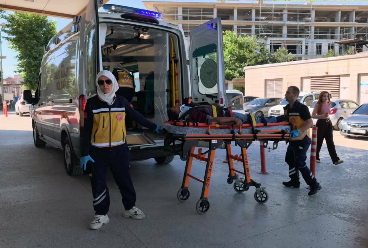 Bursa'da feci kaza! Üzerinden geçti... 2 bursada feci kaza uzerinden gecti 264d003016f1