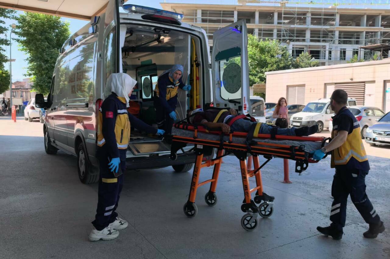 Bursa'da feci kaza! Üzerinden geçti... 4 bursada feci kaza uzerinden gecti 690a39be15fe