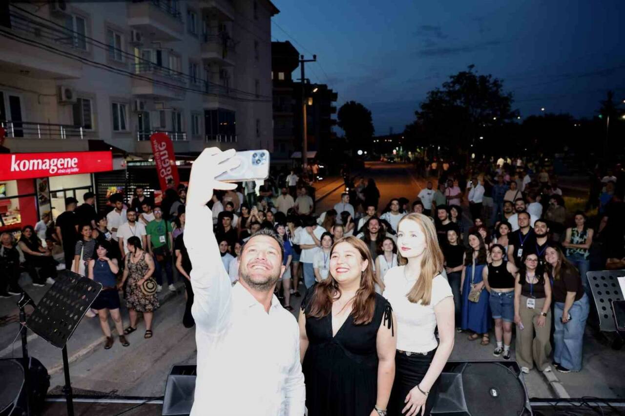 bursada genclik festivali coskusu 08c3719b2273