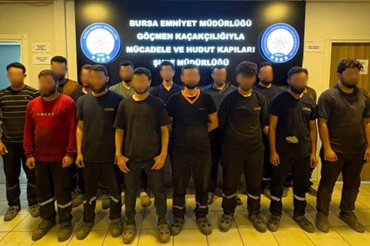 Bursa’da göçmen kaçakçılığı operasyonu Bursa'da yasa dışı yollarla Türkiye'ye giren göçmenlere yer temin edilip,