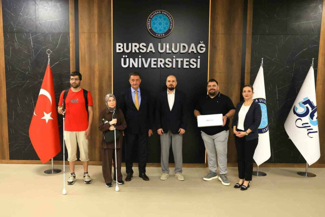 Bursa'da görme engelli öğrencilerin hayatını kolaylaştıracak protokol 3 bursada gorme engelli ogrencilerin hayatini kolaylastiracak protokol 127e19717330