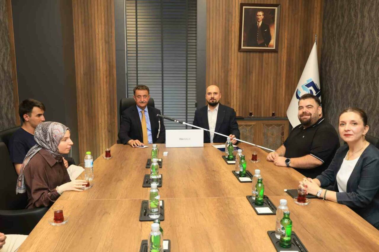 Bursa'da görme engelli öğrencilerin hayatını kolaylaştıracak protokol 1 bursada gorme engelli ogrencilerin hayatini kolaylastiracak protokol 30ab220cf5d1