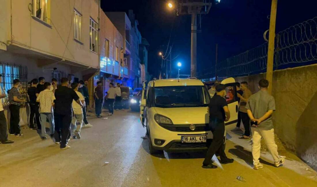 Bursa’da hareketli dakikalar! Bursa’da polis ekiplerinin ’Dur’ ihtarına uymayarak kaçan ehliyetsiz sürücü, sokak