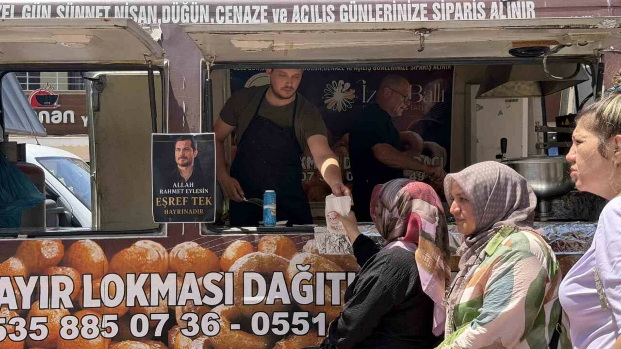 Bursa'da ilginç hayır! Dizi karakteri Eşref Tek için lokma döküldü 5 bursada ilginc hayir dizi karakteri esref tek icin lokma dokuldu feccecafd1ba