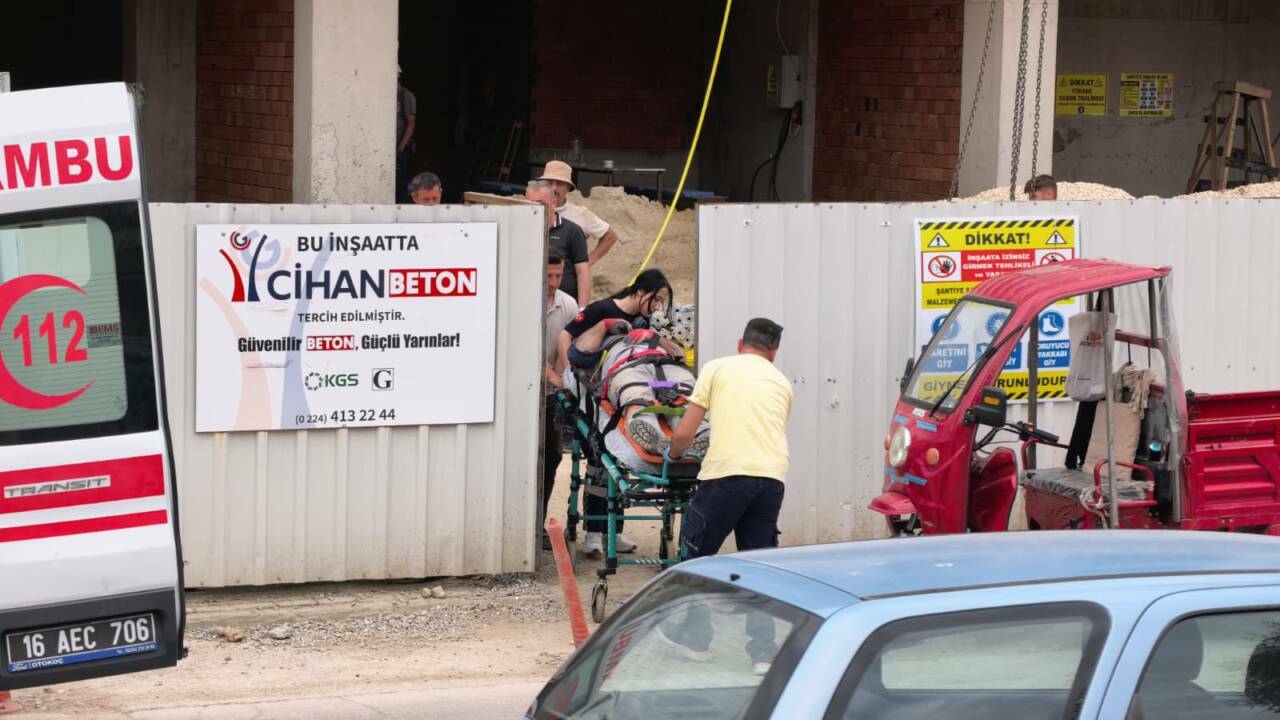 Bursa'da inşaatta zamanla yarış! Kule vinçle indirildi 4 bursada insaatta zamanla yaris kule vincle indirildi a9191aefd93a