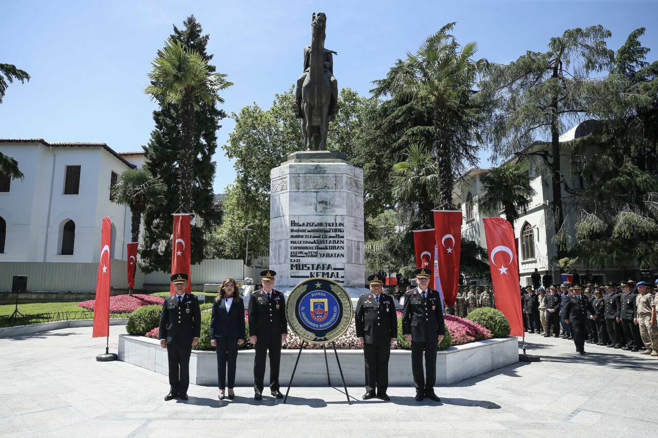 Bursa'da Jandarma'nın 187.yıl dönümüne özel kutlama 5 bursada jandarmanin 187yil donumune ozel kutlama 149d5ca49d72