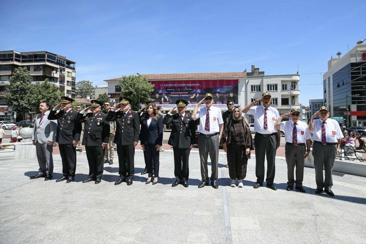 Bursa'da Jandarma'nın 187.yıl dönümüne özel kutlama 6 bursada jandarmanin 187yil donumune ozel kutlama 5cde8bf8129d
