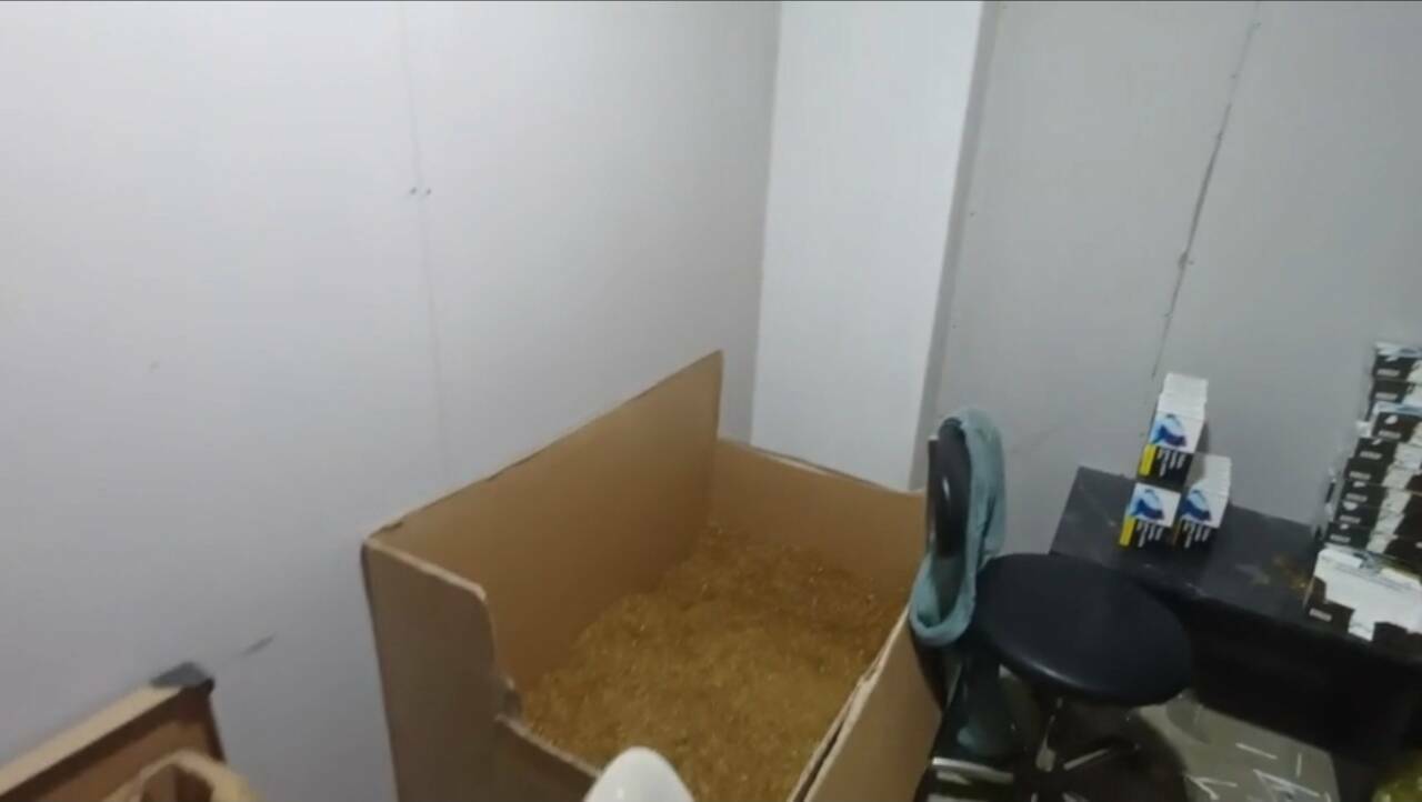 Bursa'da kaçak tütün operasyonu 3 bursada kacak tutun operasyonu 22fa65850158