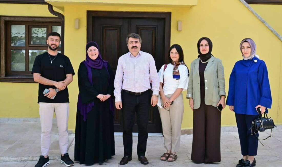 Bursa’da kardeşlik köprüsü Bursa’da Yıldırım Belediye Başkanı Oktay Yılmaz, 6. Geleneksel El Emekleri