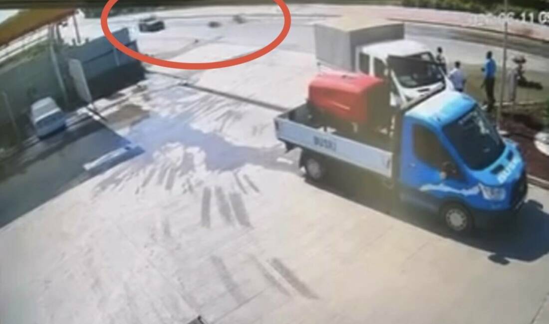 Bursa’da su birikintisine girerek kontrolden çıkan motosiklet sürücüsü, karşı şeride
