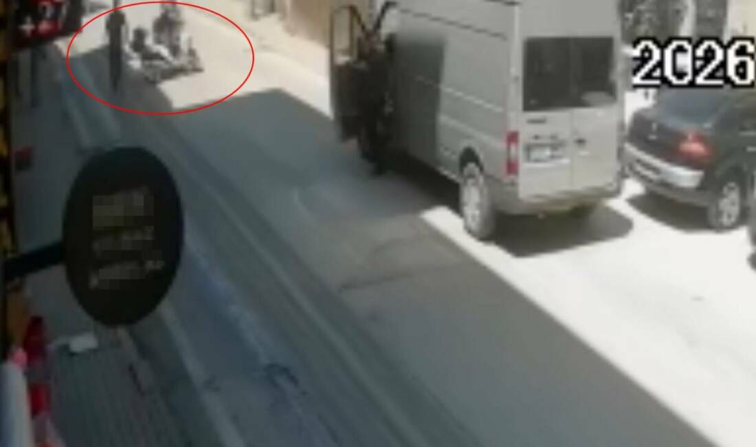 Bursa’da ‘mazot’ kazaları Bursa'nın İnegöl ilçesinde yola dökülen mazot nedeniyle kayganlaşan yolda meydana