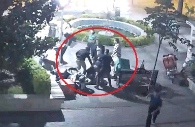 Bursa’da meydan muharebesi! Çok sayıda gözaltı var… Bursa'nın İnegöl ilçesinde motokuryeler ile gıda satışı yapan işletme sahipleri