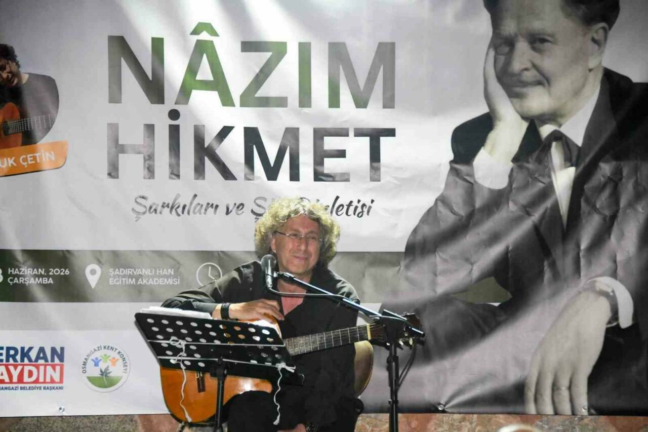 Bursa'da Nazım Hikmet’in dizeleri Şadırvanlı Han’da yankılandı 2 bursada nazim hikmetin dizeleri sadirvanli handa yankilandi 8c22b7667097