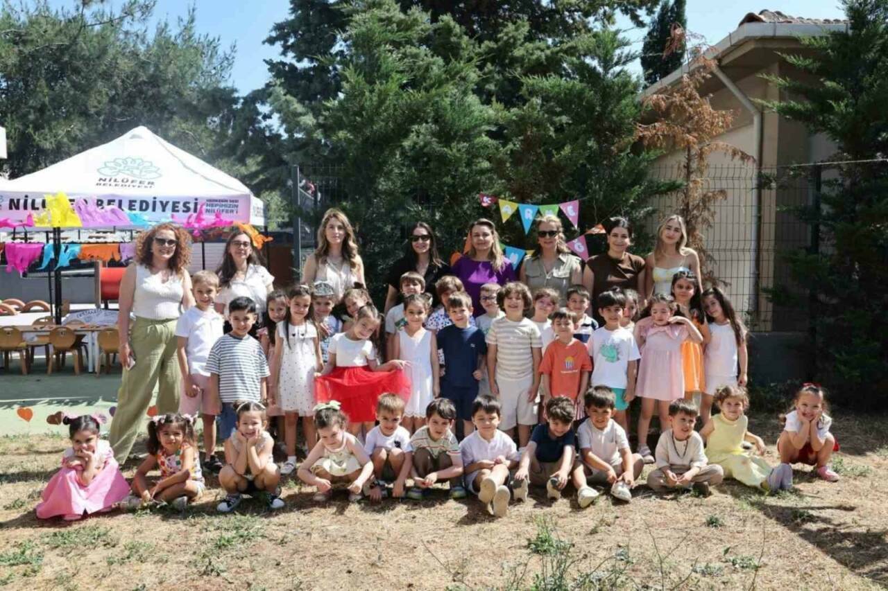 bursada niluferli miniklerde karne heyecani 38cd19afd659