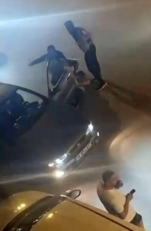 Bursa'da olaylı gece: Polislerin üzerine araç sürdü 1 bursada olayli gece polislerin uzerine arac surdu c874fbb57c7e