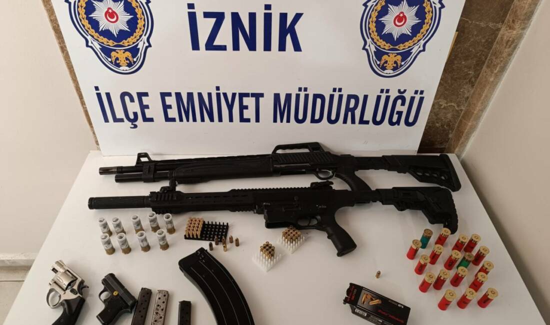 Bursa’da operasyon Bursa'nın İznik ilçesinde polis ekiplerince düzenlenen operasyonda 2 şüpheli gözaltına