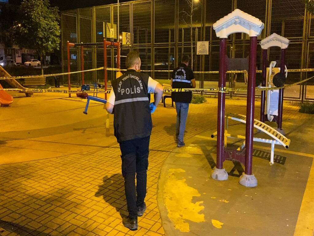 Bursa'da parktaki dehşetle ilgili flaş gelişme! 2 bursada parktaki dehsetle ilgili flas gelisme fe67c62d3aa6