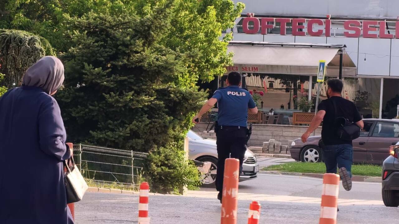 Bursa'da polisten kaçtı, kendini böyle savundu 2 bursada polisten kacti kendini boyle savundu 66a96feb3413