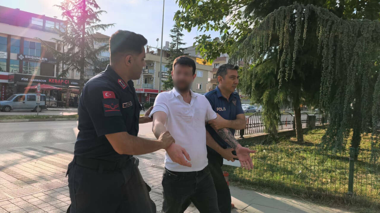 Bursa'da polisten kaçtı, kendini böyle savundu 7 bursada polisten kacti kendini boyle savundu ec3498058ce7