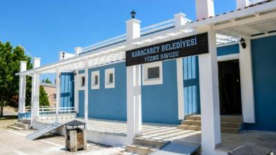 Karacabey Belediyesi, yeni sezonda da yüzme havuzlarını vatandaşların hizmetine açtı.