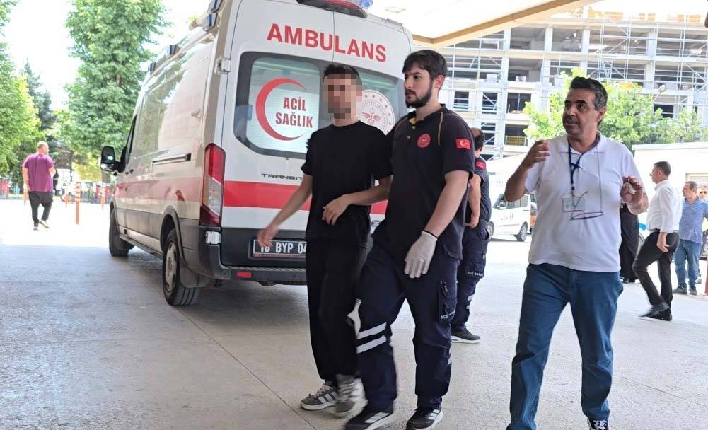 Bursa'da sınav stresi hastanelik etti 2 bursada sinavda rahatsizlandi hastaneye kaldirildi 5d426fb8aa4c