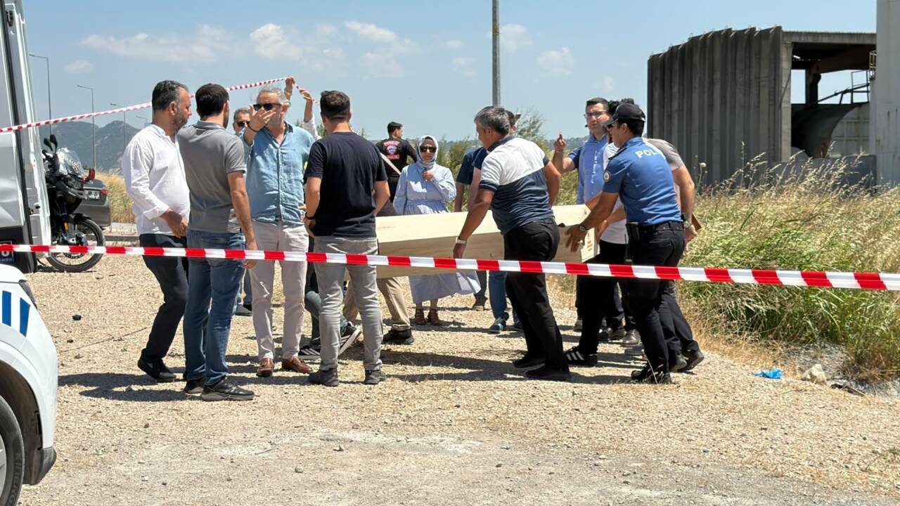 Bursa'da sulama kanalında ceset bulundu 1 bursada sulama kanalinda ceset bulundu 53bea0ef8670