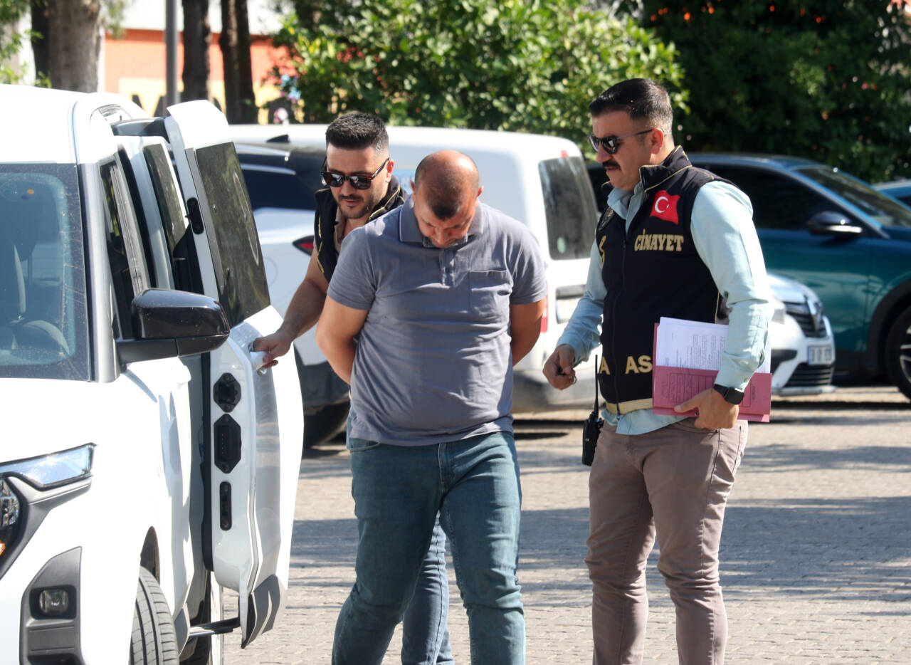 Bursa’ya tayinini aldıran eşini ve kayınpederini öldürmüştü! İfadesi ortaya çıktı Antalya'da, Bursa'ya tayinini aldırması nedeniyle tartıştığı din kültürü öğretmeni eşi