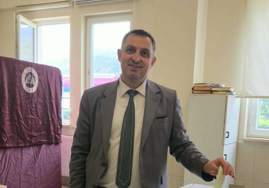Bursa’daki muhtar seçiminin kazananı belli oldu Bursa’nın Gemlik ilçesi Doktor Ziya Kaya Mahallesi’nde 4 adayın yarıştığı