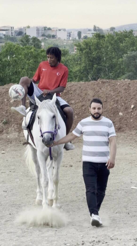 Bursa'da yerli Camavinga’dan sınırları zorlayan şov 5 bursada yerli camavingadan sinirlari zorlayan sov 01cd7eb46dc5