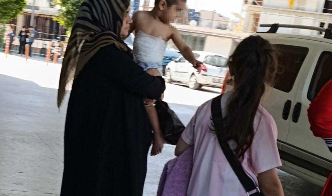 Bursa’nın İnegöl ilçesinde meydana gelen olayda üzerine kaynar çay dökülen