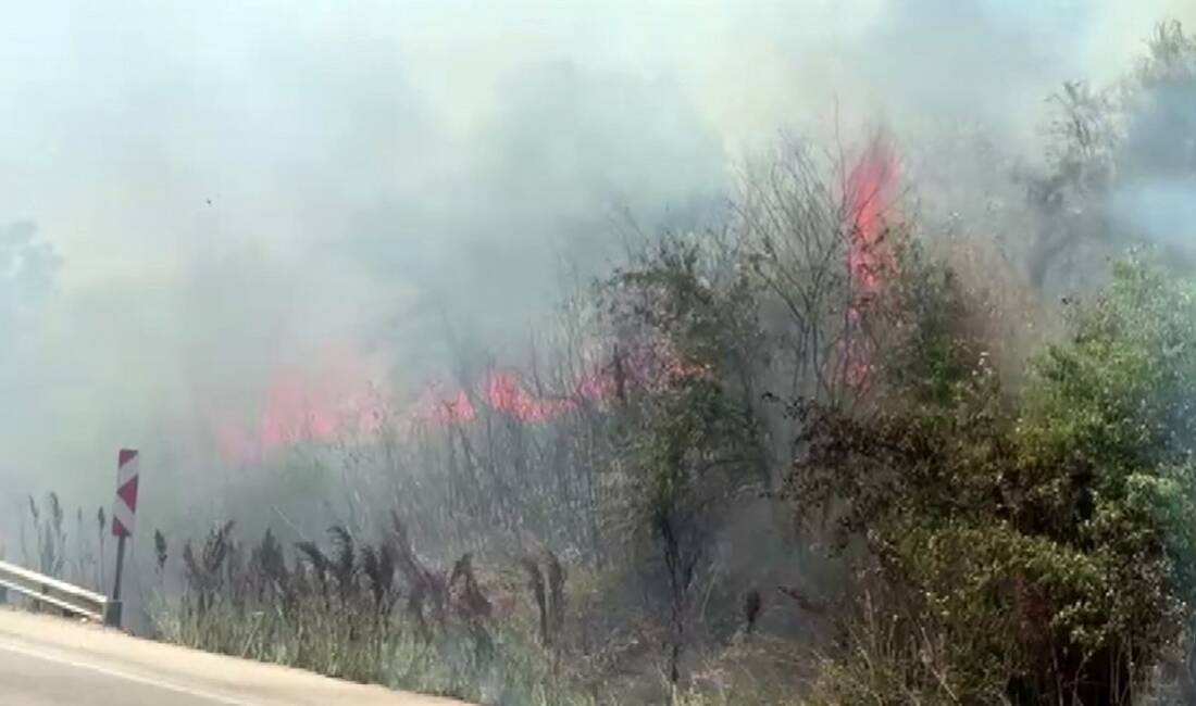 Bursa’da yürekleri ağza getiren yangın Bursa Karacabey yolu Başköy istikametinde otluk alanda çıkan yangın, rüzgarın